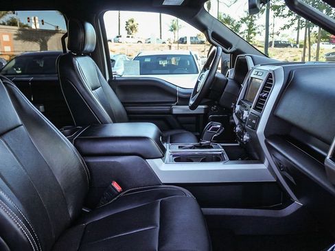 Used 2019 Ford F150 Lariat w/ Equipment Group 502A Luxury AWD/4WD image 21