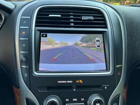 Used 2017 Lincoln MKX Select w/ Select Plus Package image 18