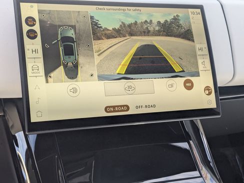 New 2026 Land Rover Range Rover Sport Dynamic SE image 13