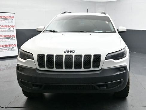 Used 2019 Jeep Cherokee Latitude image 3