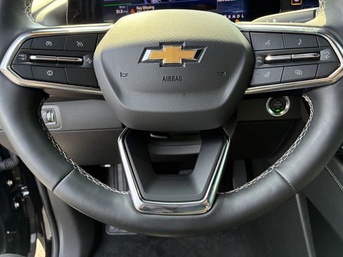 Used 2026 Chevrolet Traverse LT w/ Driver Confidence Package FWD image 28