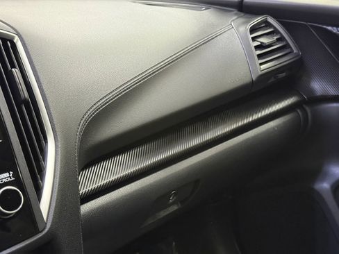 Used 2019 Subaru Crosstrek 2.0i Premium image 18