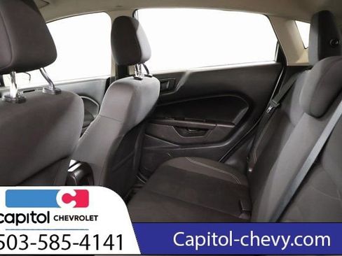 Used 2017 Ford Fiesta SE image 28
