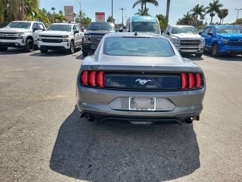 Certified 2022 Ford Mustang Coupe RWD image 5