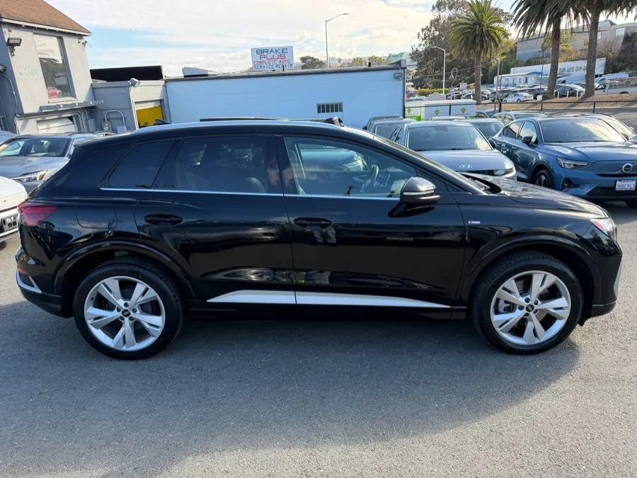 Used 2023 Audi Q4 e-tron Premium Plus AWD/4WD image 3