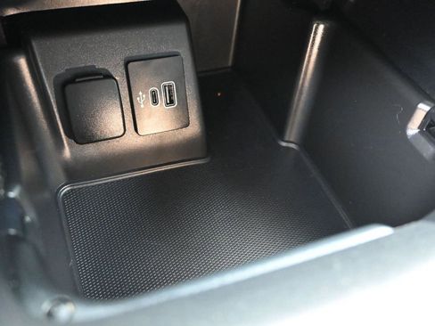 Certified 2025 Ford Explorer Active RWD image 18