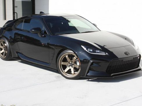 Used 2023 Toyota GR86 Premium w/ ALL Weather Mat Package (TMS) RWD image 5