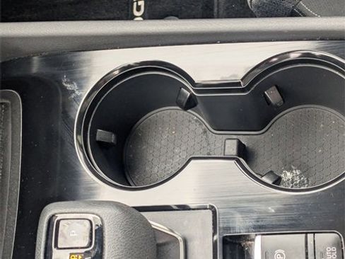 Used 2023 Nissan Rogue SV image 21