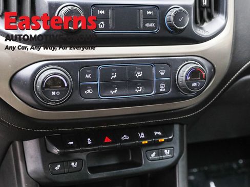 Used 2020 GMC Canyon Denali image 20