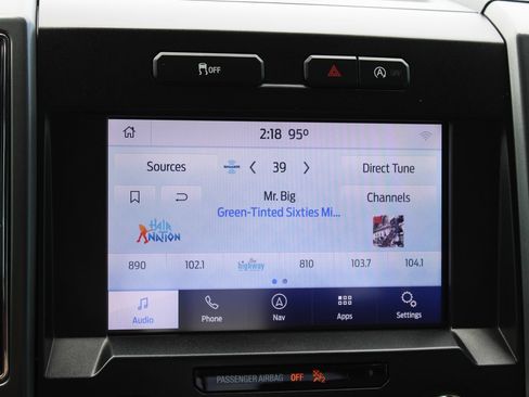 Used 2020 Ford F150 XLT w/ Equipment Group 302A Luxury AWD/4WD image 15