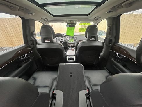 Used 2016 Volvo XC90 T6 Momentum w/ Momentum Plus Package image 20