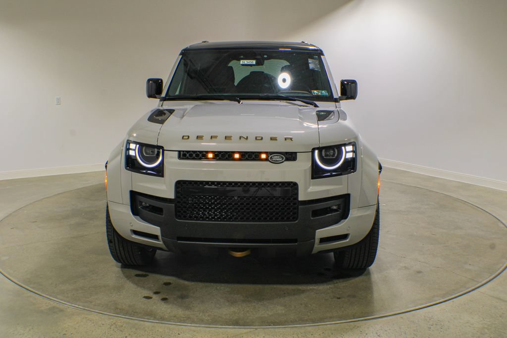 New 2026 Land Rover Defender 110 OCTA AWD/4WD image 8