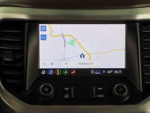 Used 2023 GMC Acadia SLT image 18