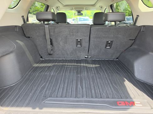 Used 2019 GMC Terrain Denali w/ Advanced Safety Package AWD/4WD image 15