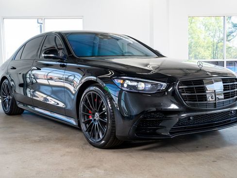 Used 2023 Mercedes-Benz S 580 S 580 image 4