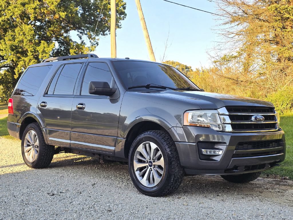 Used 2015 Ford Expedition XLT w/ Equipment Group 202A AWD/4WD image 7