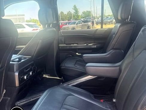 Used 2018 Ford Expedition Limited w/ Equipment Group 302A AWD/4WD image 11