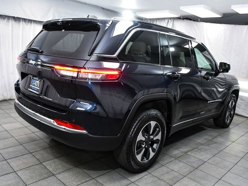 Used 2024 Jeep Grand Cherokee Limited 4xe w/ Luxury Tech Group II AWD/4WD image 6