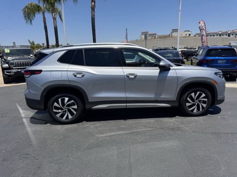 Certified 2025 Volkswagen Tiguan S FWD image 10