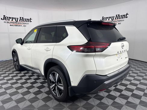 Used 2023 Nissan Rogue SL w/ SL Premium Package AWD/4WD image 9