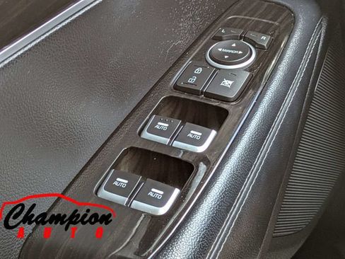 Used 2020 Kia Sorento LX FWD image 27