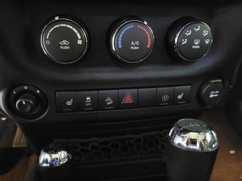 Used 2016 Jeep Wrangler Unlimited Sahara w/ Dual Top Group image 34