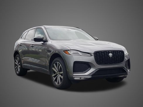 New 2026 Jaguar F-PACE R-Dynamic S AWD/4WD image 3