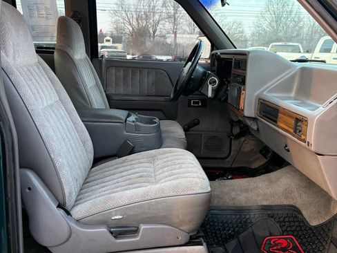 Used 1995 Dodge Dakota 2WD Club Cab image 10