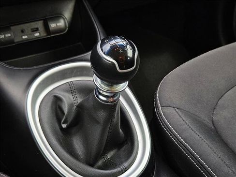 Used 2015 Kia Soul FWD image 13