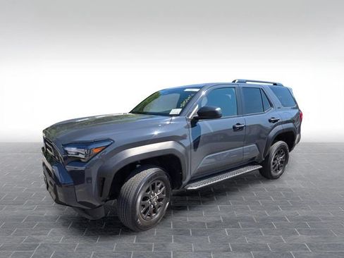Used 2025 Toyota 4Runner SR5 AWD/4WD image 3