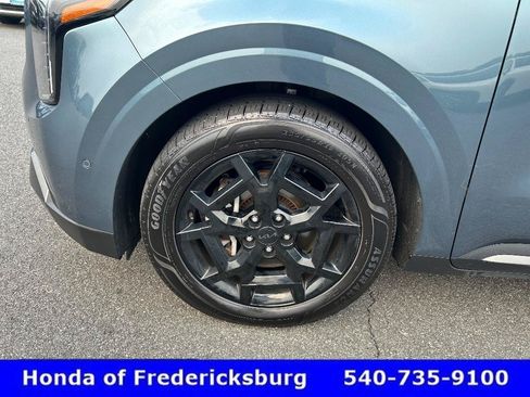 Used 2025 Kia Carnival SX w/ SX Dark Edition Package FWD image 38