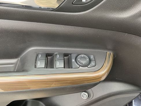 Used 2019 GMC Acadia SLE w/ LPO, Floor Liner Package image 12