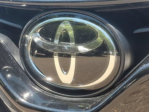 Used 2024 Toyota Camry SE FWD image 31