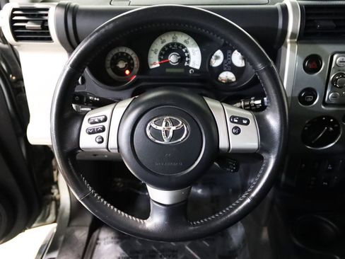 Used 2012 Toyota FJ Cruiser 4WD w/ Upgrade Pkg image 37