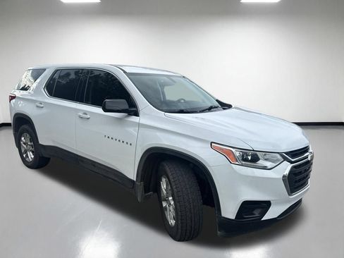 Used 2018 Chevrolet Traverse LS FWD image 5