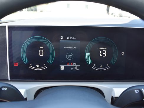 Used 2025 Hyundai Tucson SEL image 17