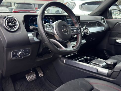 Used 2021 Mercedes-Benz GLB 250 4MATIC image 15