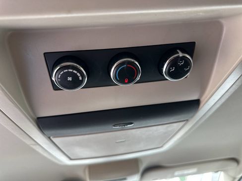 Used 2016 Dodge Grand Caravan SXT w/ Rear Park Assist Package FWD image 13