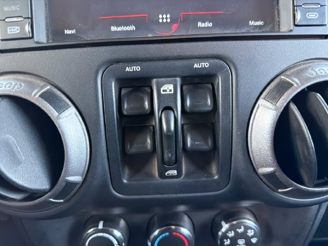 Used 2014 Jeep Wrangler Unlimited Sport w/ Quick Order Package 24S AWD/4WD image 14