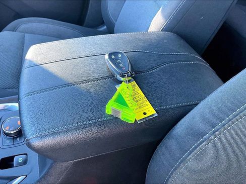 Certified 2023 Chevrolet Traverse LT image 36