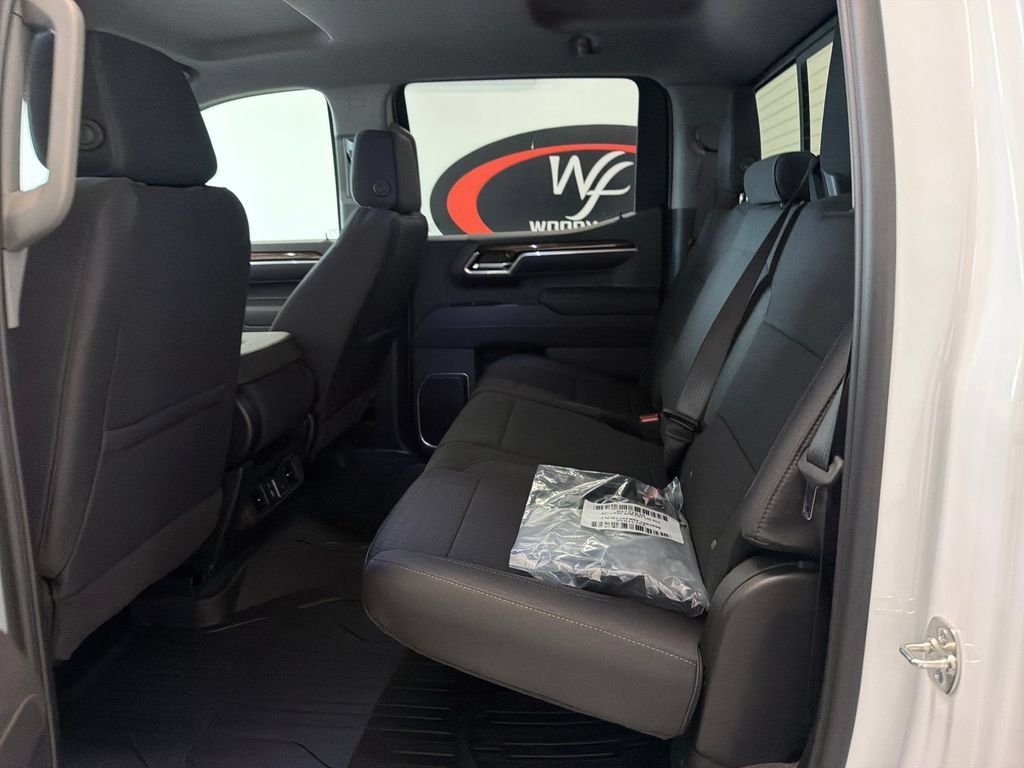 New 2026 GMC Sierra 1500 SLE AWD/4WD image 12