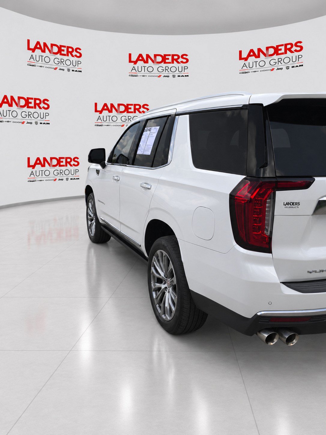 Used 2021 GMC Yukon Denali w/ Denali Premium Package RWD image 7