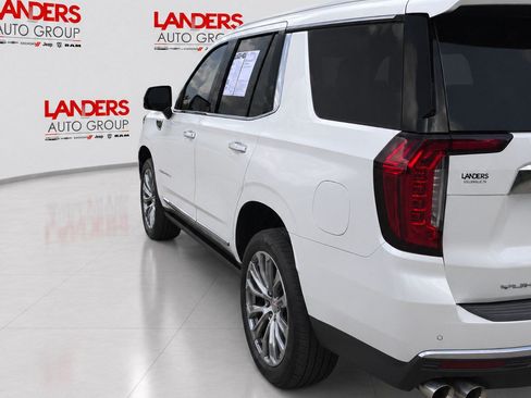 Used 2021 GMC Yukon Denali w/ Denali Premium Package RWD image 7