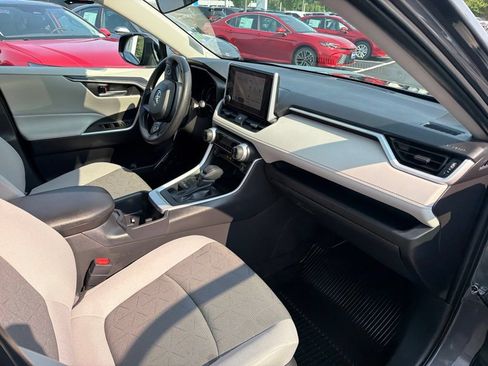 Used 2025 Toyota RAV4 XLE w/ Convenience Package AWD/4WD image 11