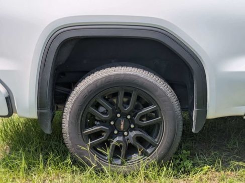 Used 2021 GMC Sierra 1500 Elevation w/ X31 Off-Road Package AWD/4WD image 11