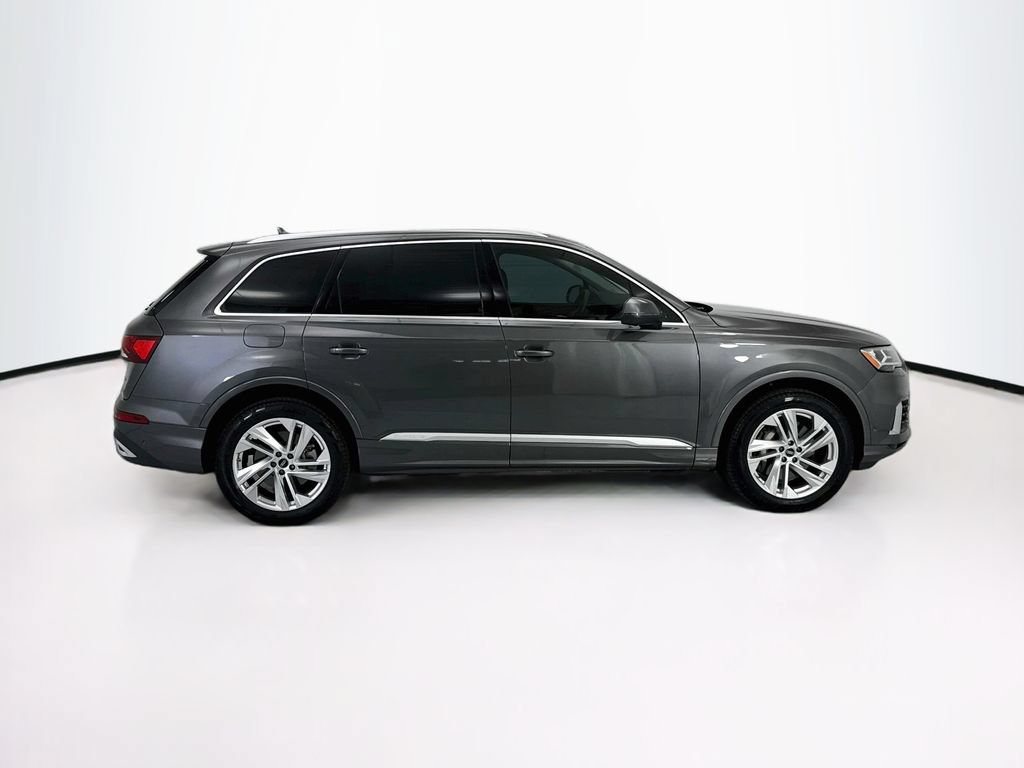 Used 2022 Audi Q7 3.0T Premium Plus w/ Premium Plus Package AWD/4WD image 4
