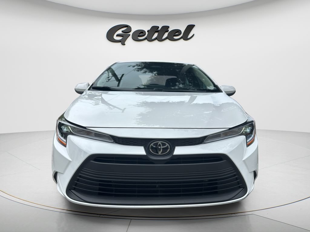 Used 2024 Toyota Corolla LE FWD image 28