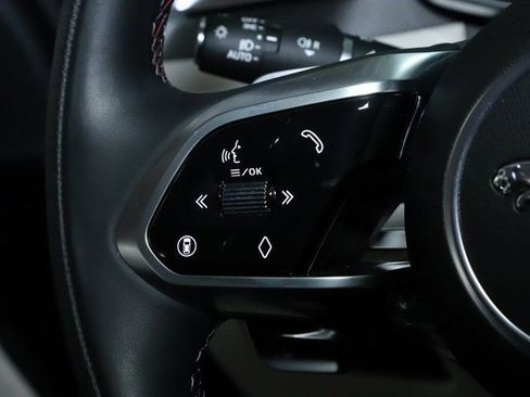 Used 2026 Jaguar F-PACE SVR image 23