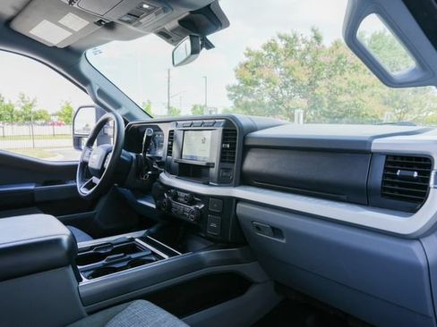 Used 2023 Ford F250 XLT w/ FX4 Off-Road Package AWD/4WD image 31