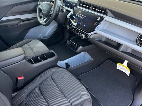 New 2027 Chevrolet Bolt LT w/ Comfort Package FWD image 16